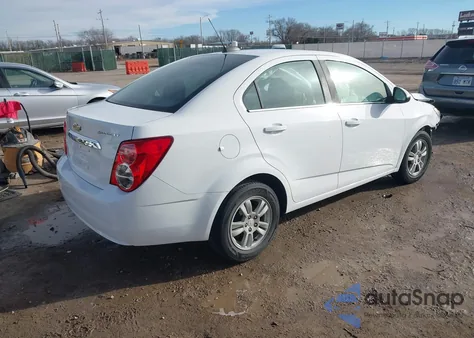 2015 Chevrolet Sonic Lt Auto z USA, uszkodzony, nr VIN 1G1JC5SG1F4191747